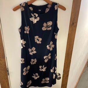 Tommy Hilfiger floral dress size 4 -NWT-